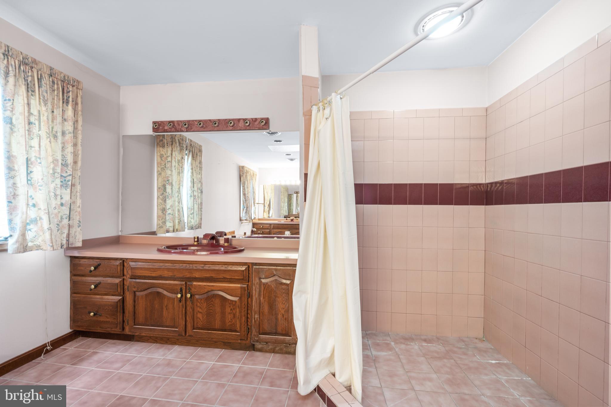 BURNHAM HILLS - Residential