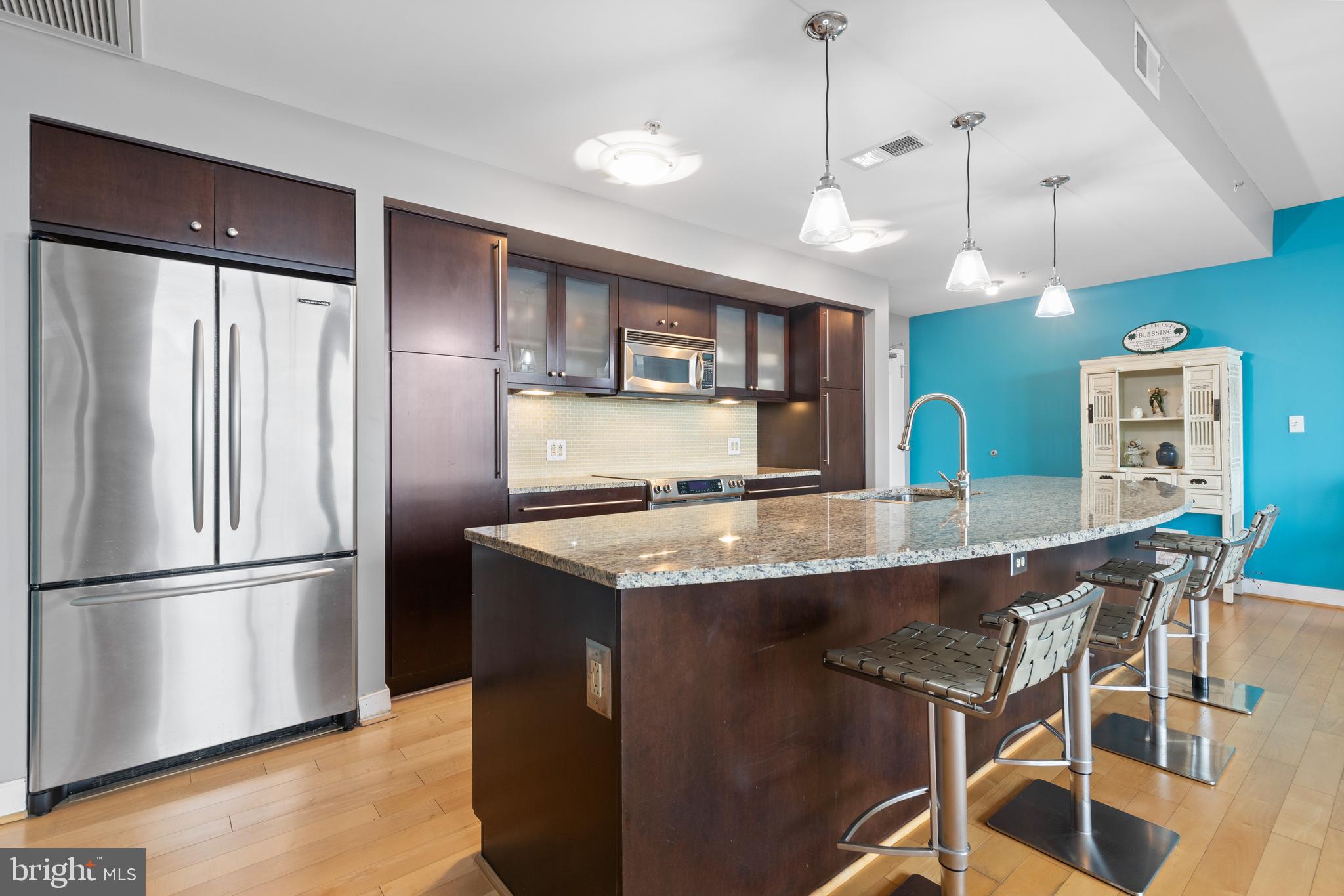 HARBOR EAST - Residential