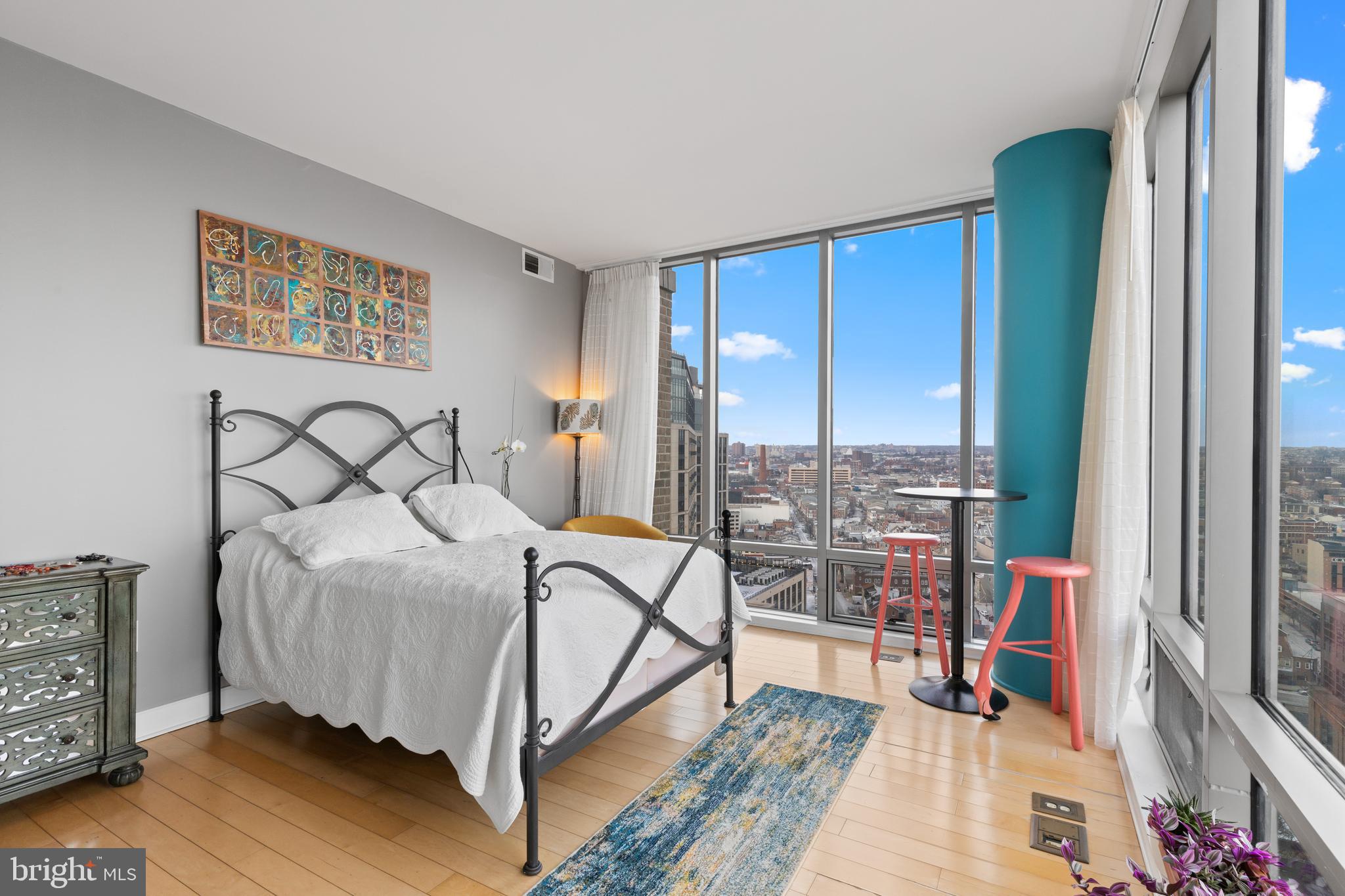 HARBOR EAST - Residential