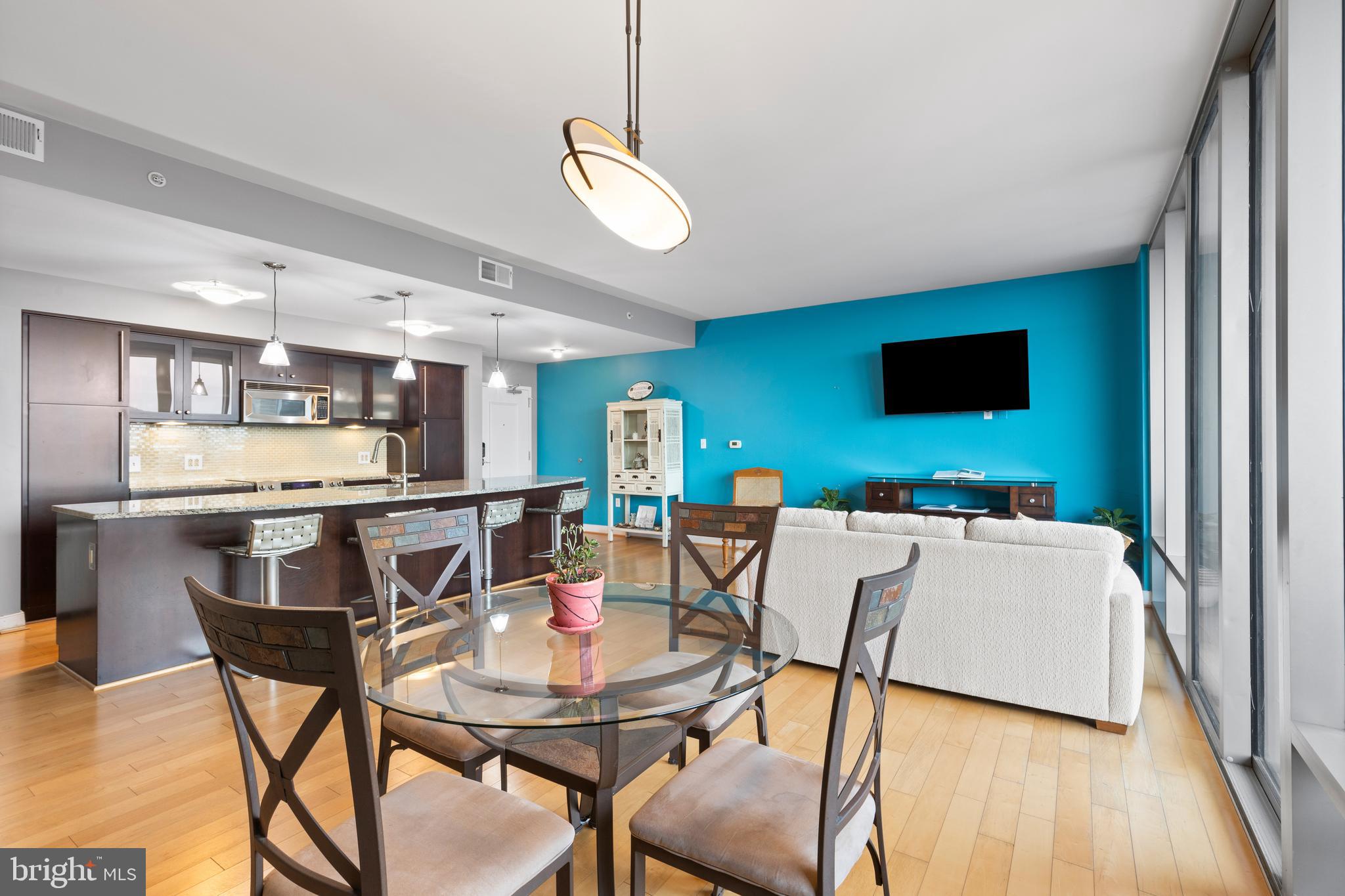 HARBOR EAST - Residential