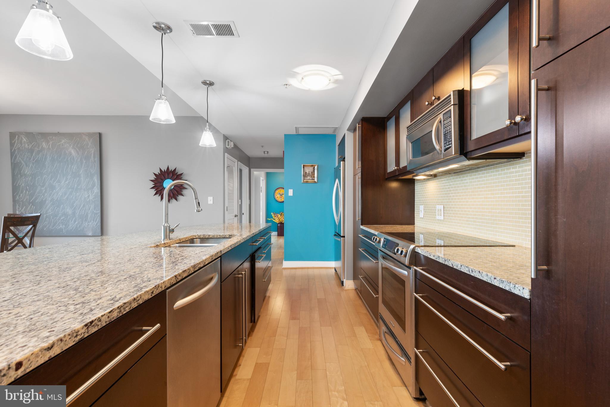 HARBOR EAST - Residential