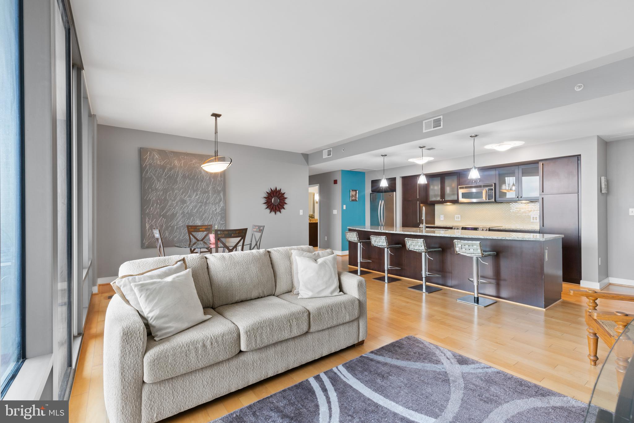 HARBOR EAST - Residential