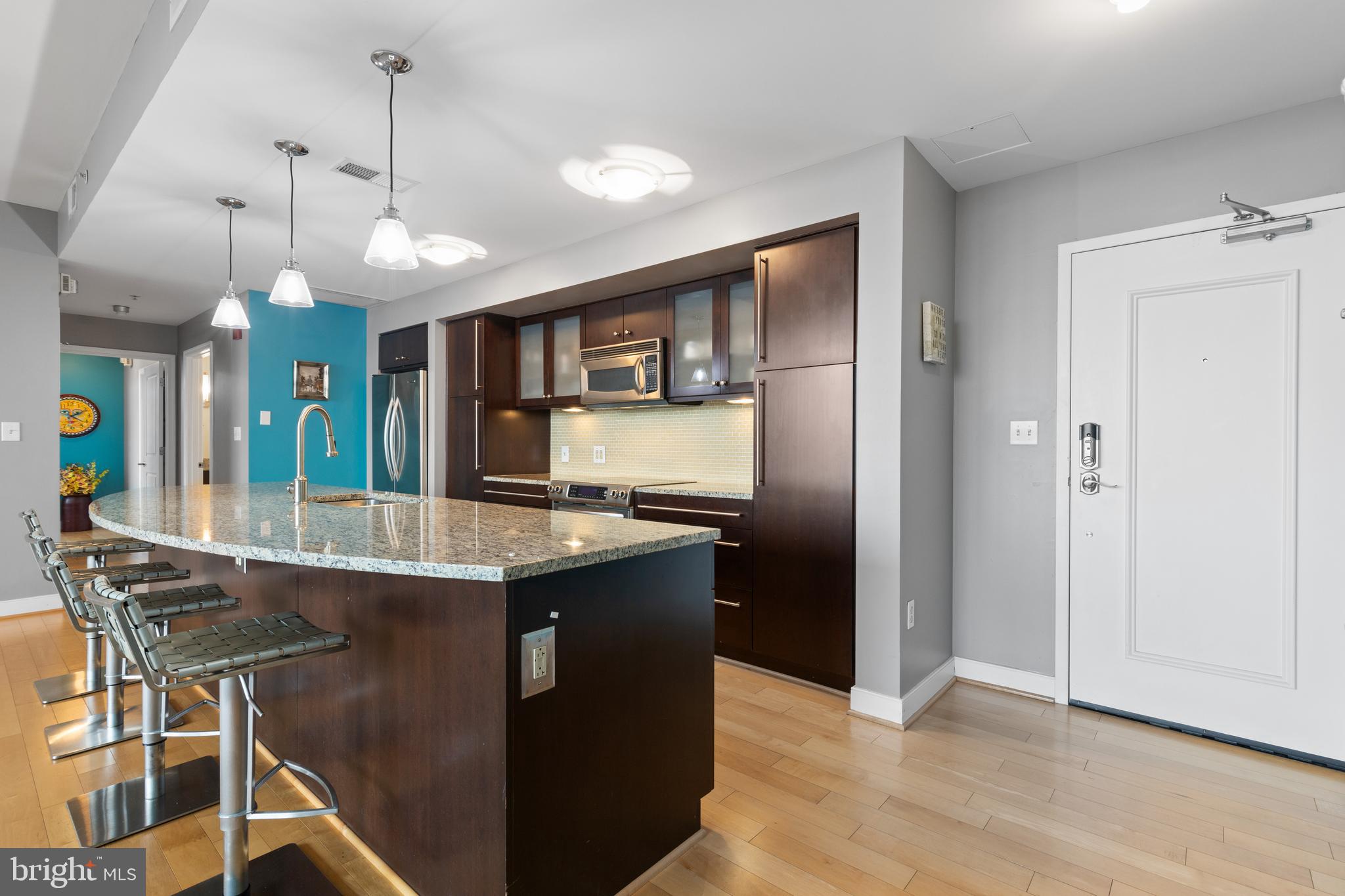 HARBOR EAST - Residential