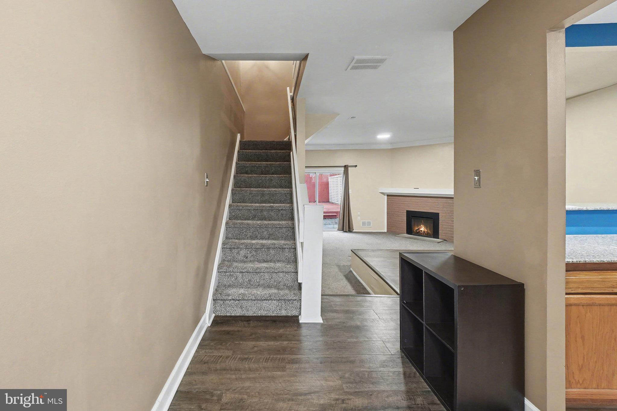 MOUNTAIN PARK - Residential Lease