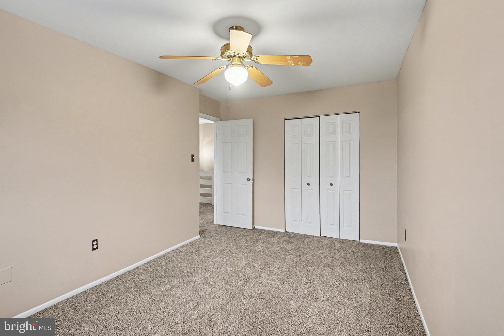 MOUNTAIN PARK - Residential Lease