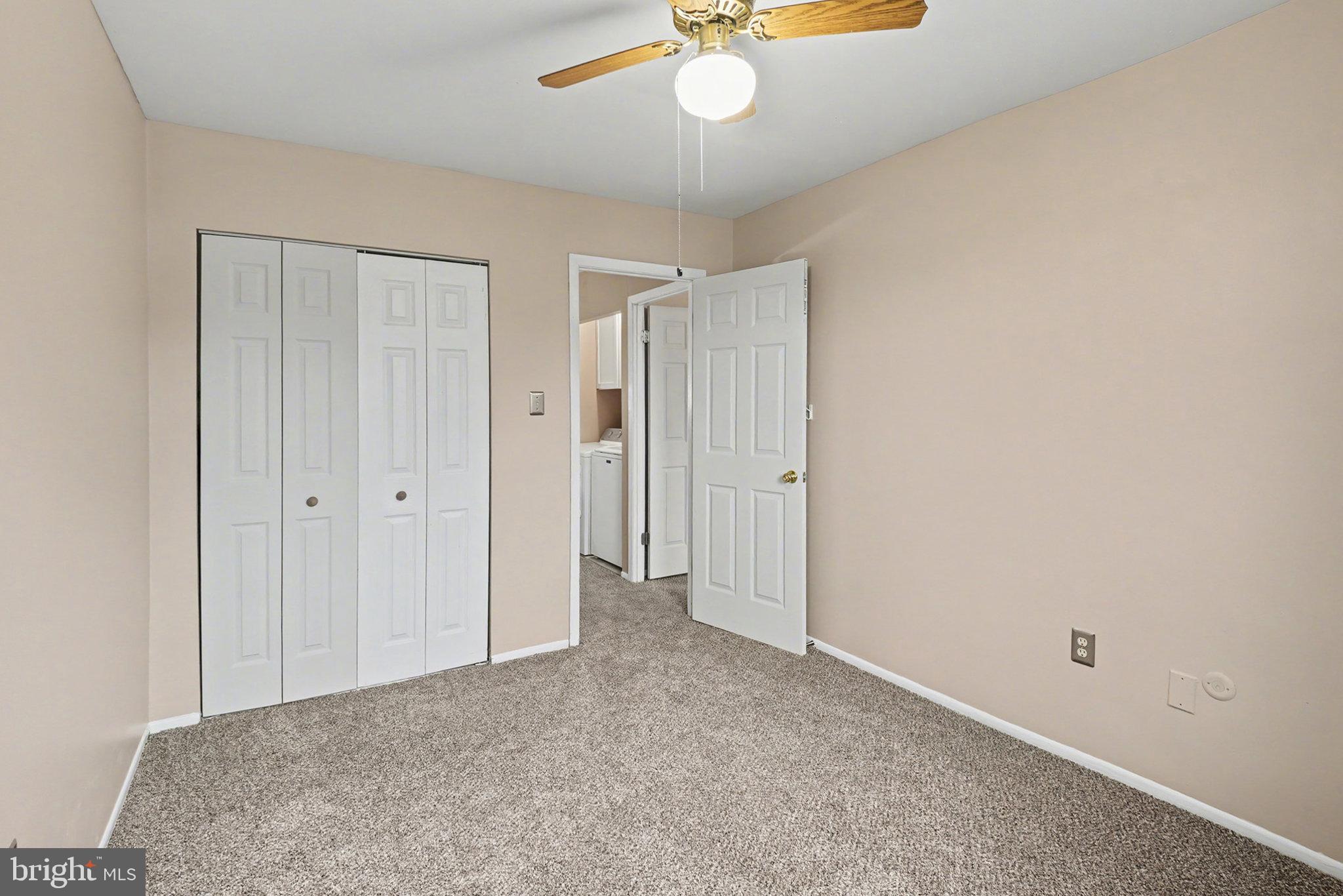 MOUNTAIN PARK - Residential Lease