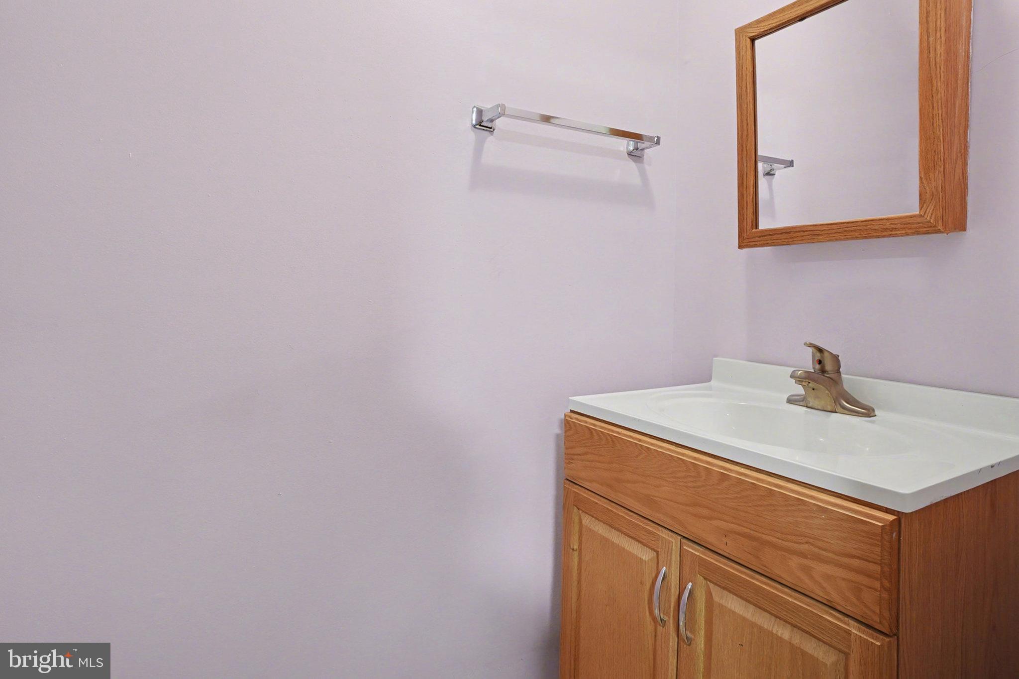 MOUNTAIN PARK - Residential Lease