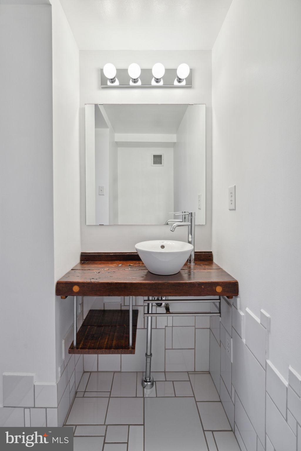 BELLA VISTA - Residential Lease