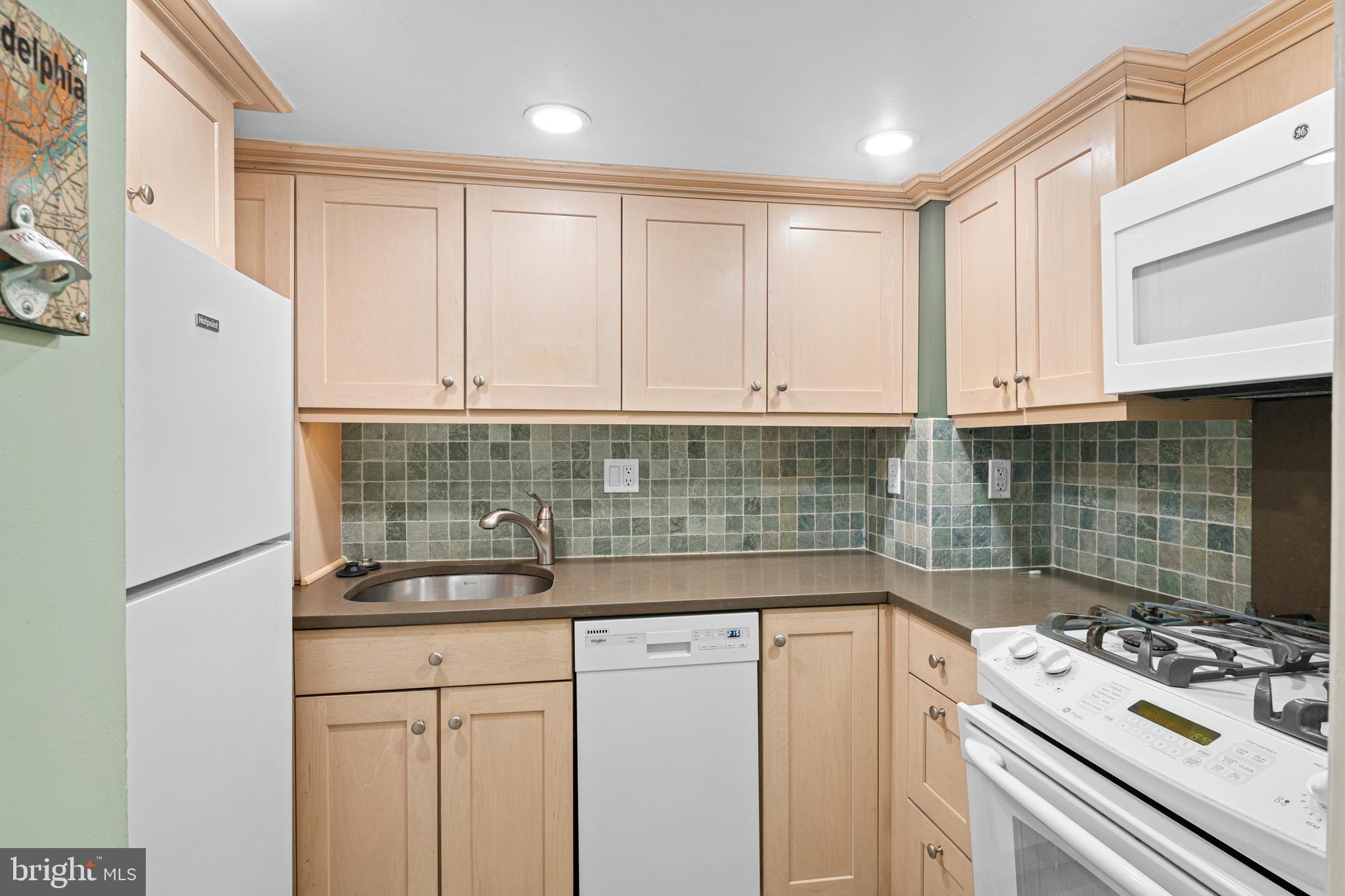 WASHINGTON SQ WEST - Residential