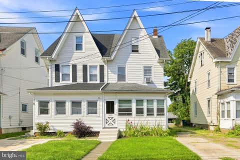 Townhouse For Sale - 517 Leconey Avenue<br/> PALMYRA, NJ 08065