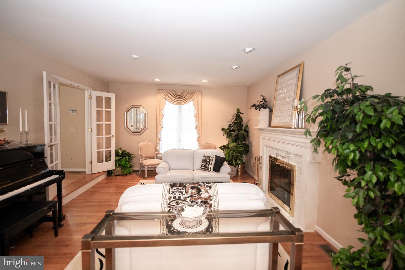 WALTON SPRING HILLS - Residential