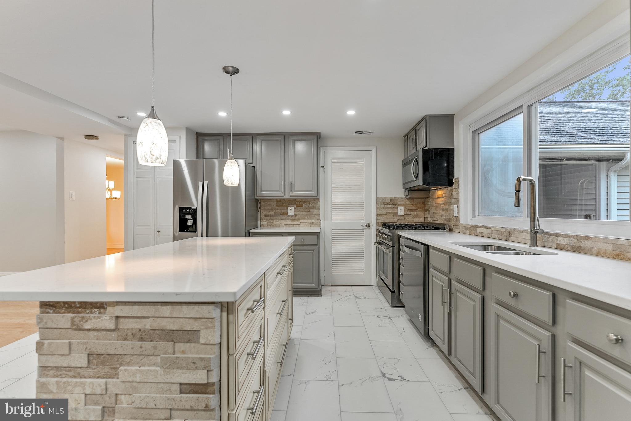 SUGARLAND RUN - Residential