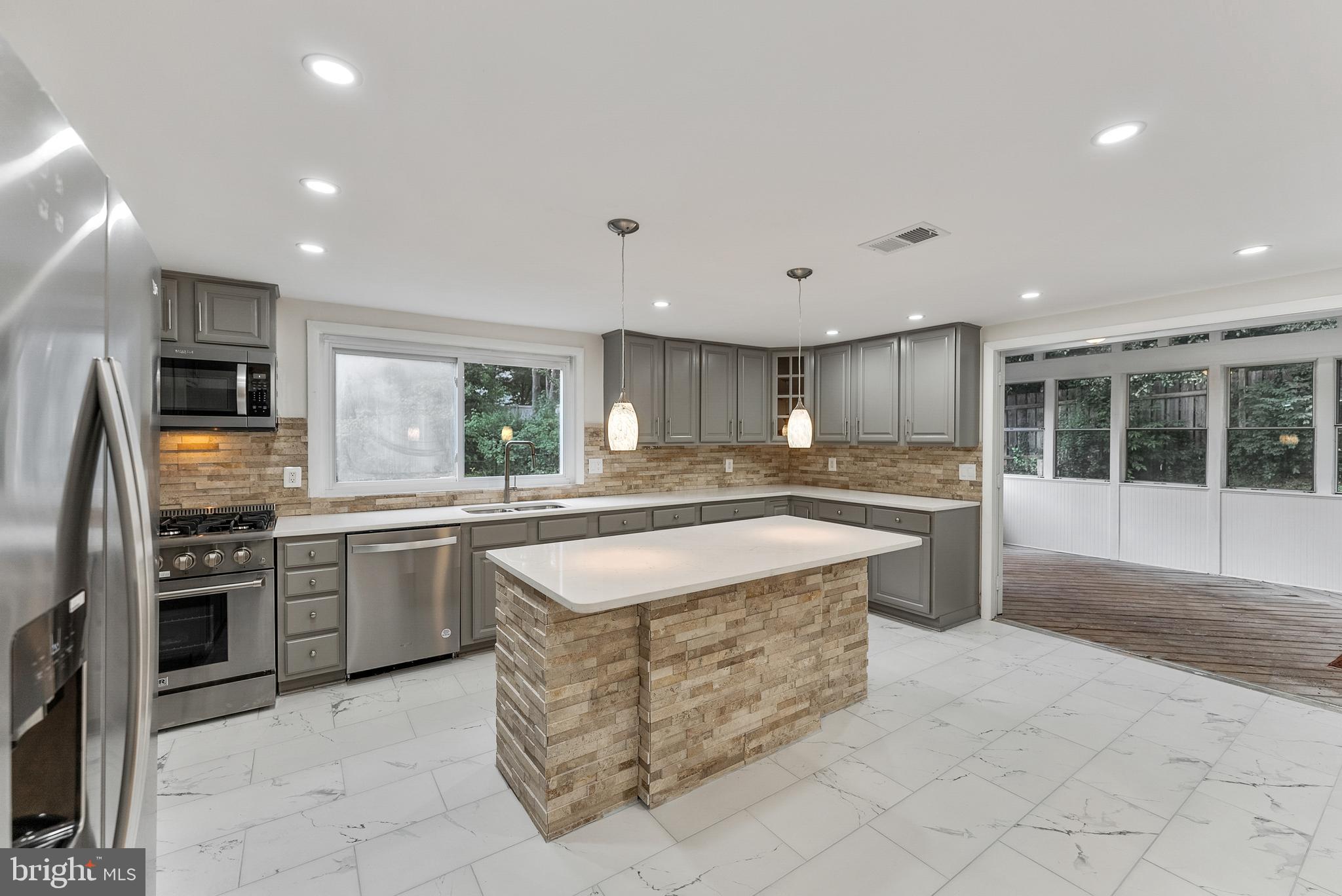 SUGARLAND RUN - Residential