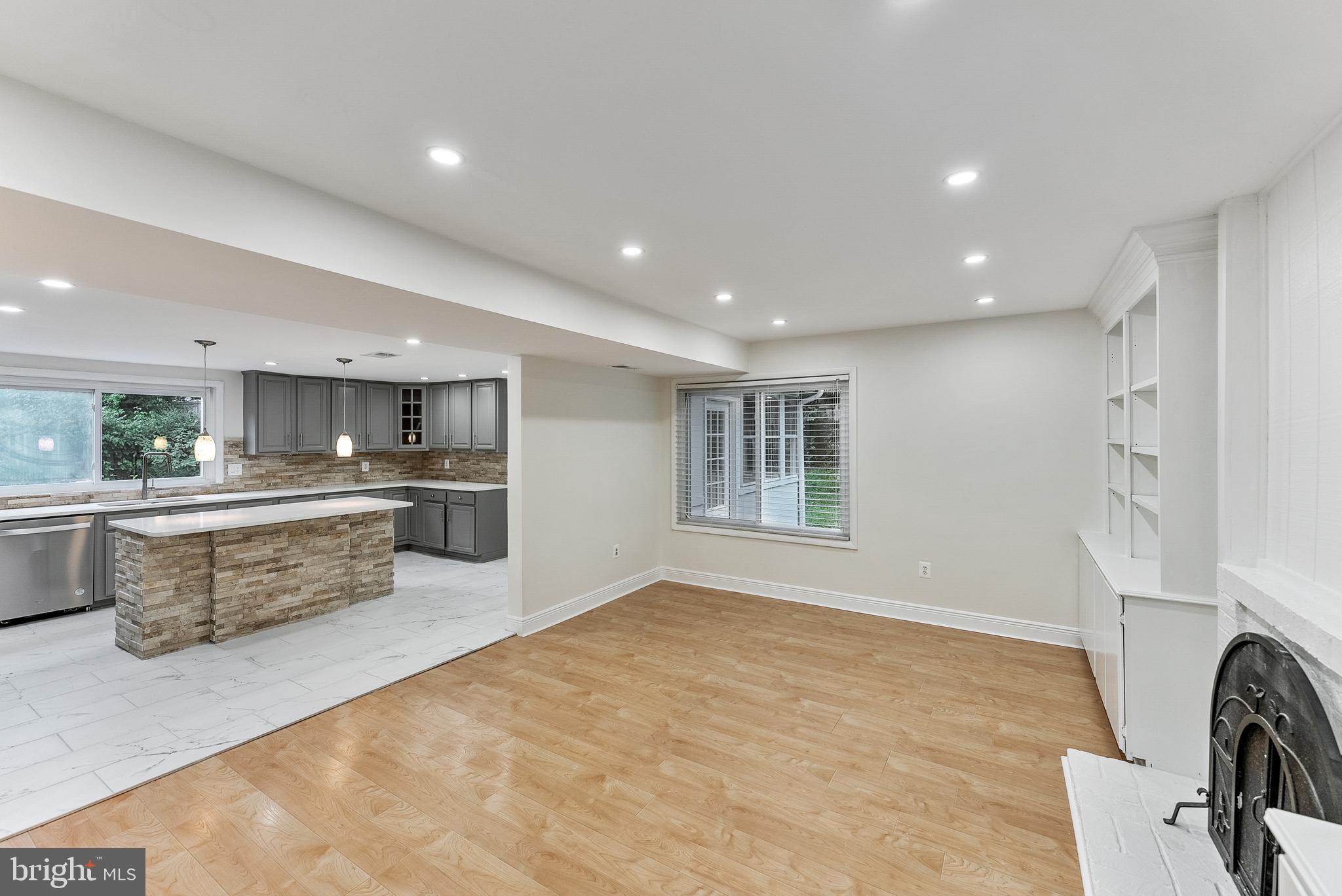 SUGARLAND RUN - Residential