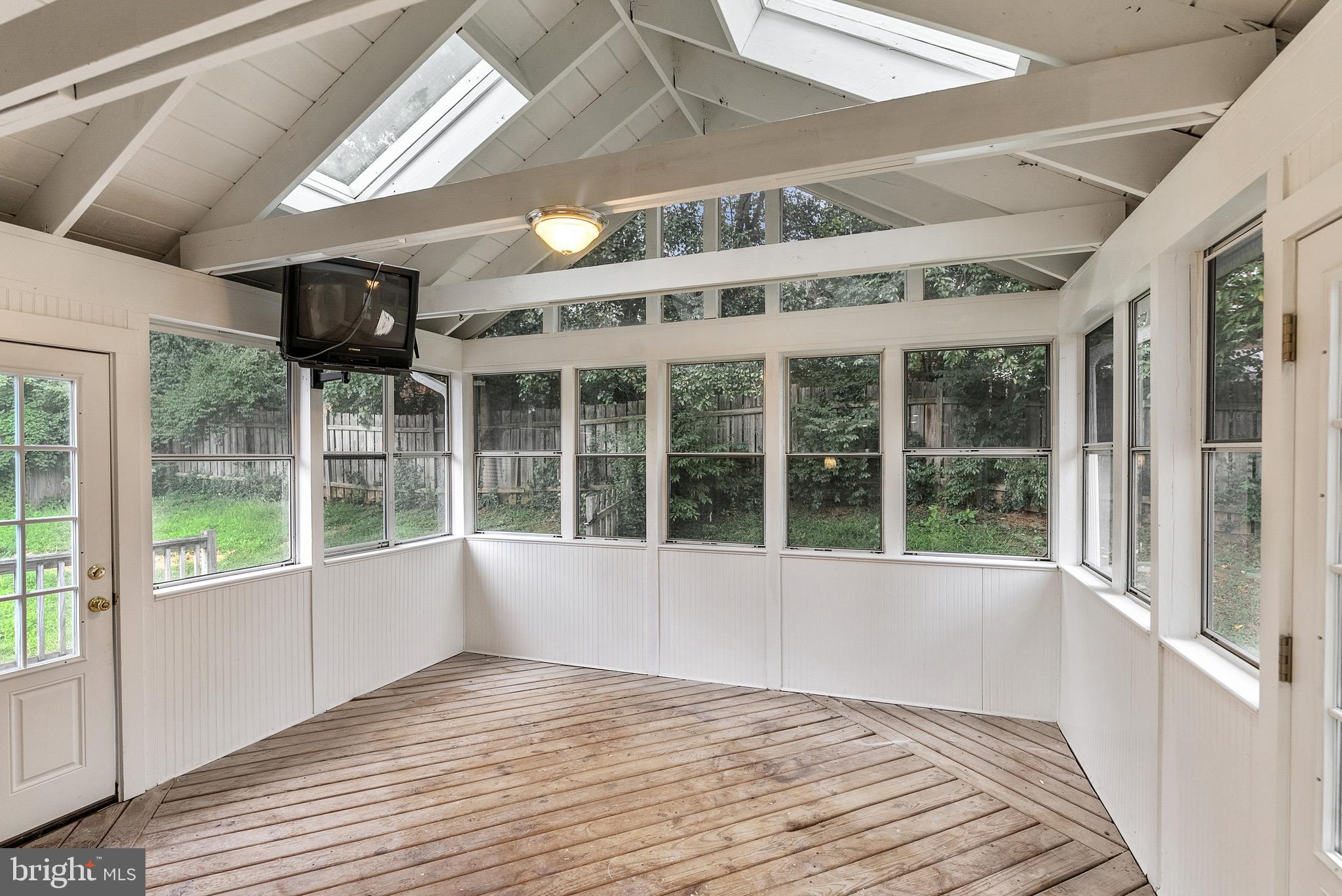 SUGARLAND RUN - Residential