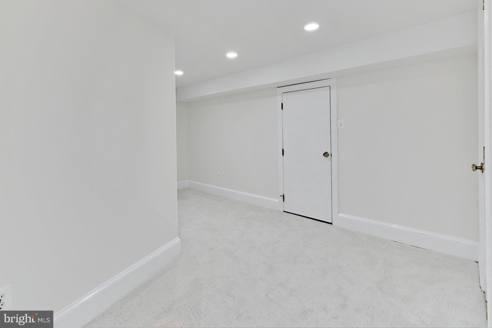 LEE HEIGHTS - Residential