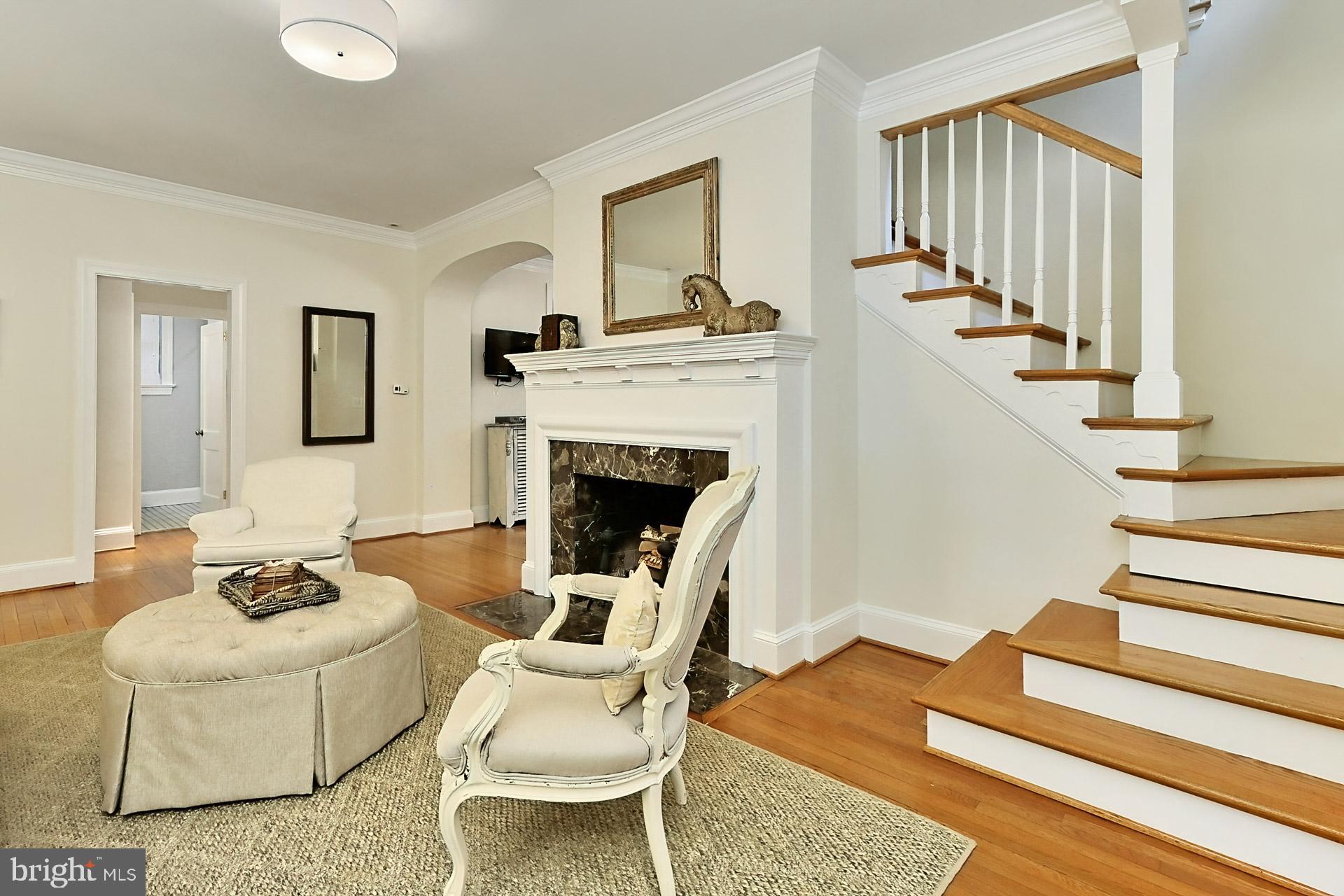 LEE HEIGHTS - Residential