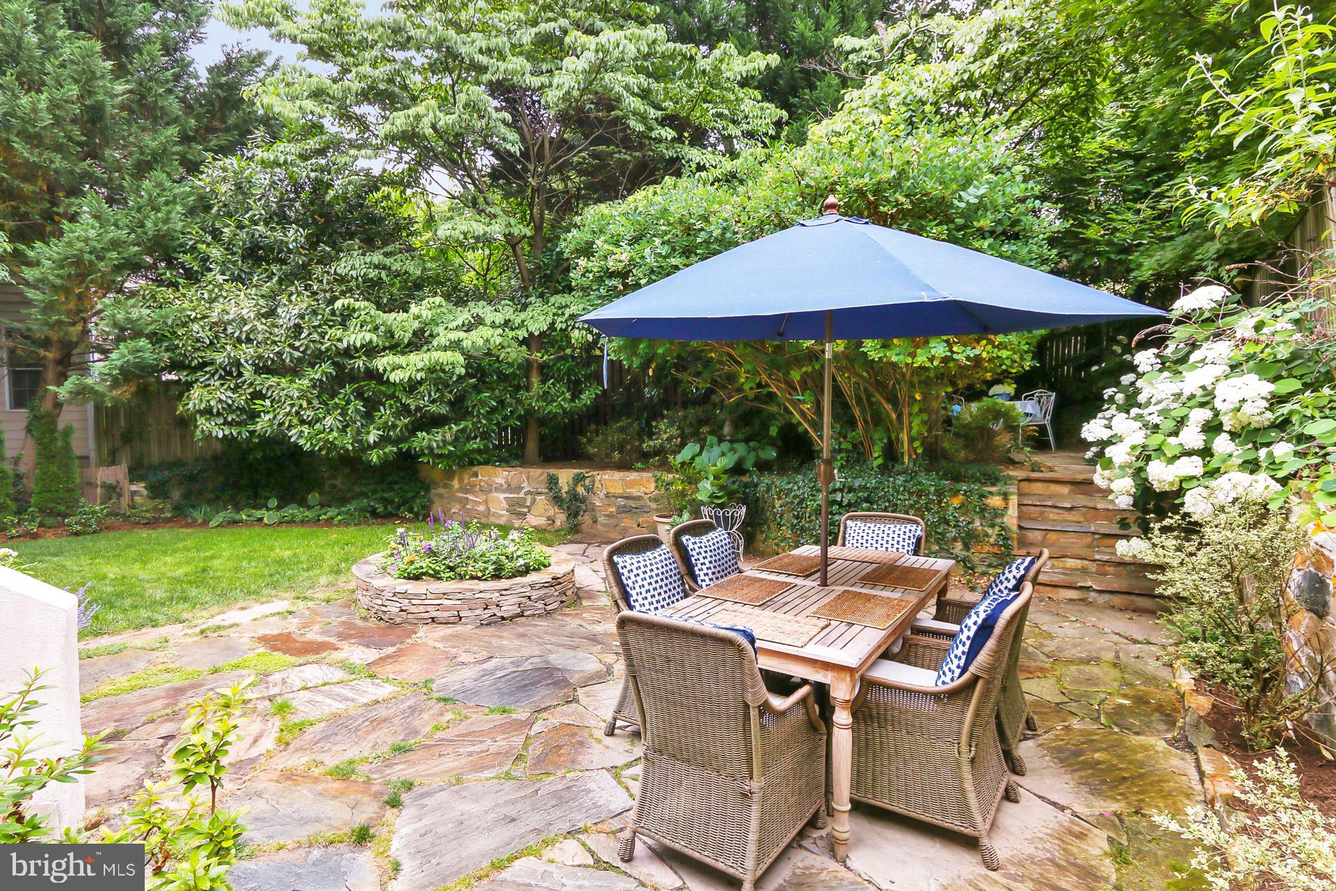 LEE HEIGHTS - Residential