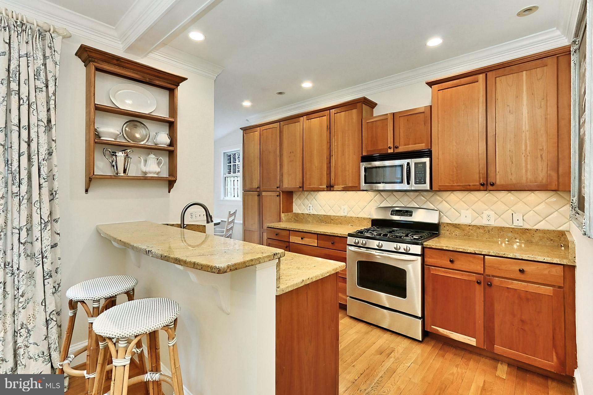 LEE HEIGHTS - Residential