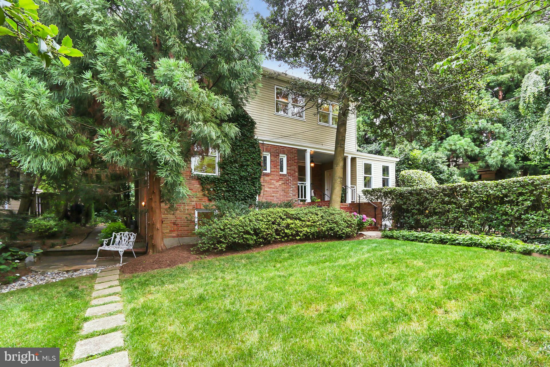 LEE HEIGHTS - Residential