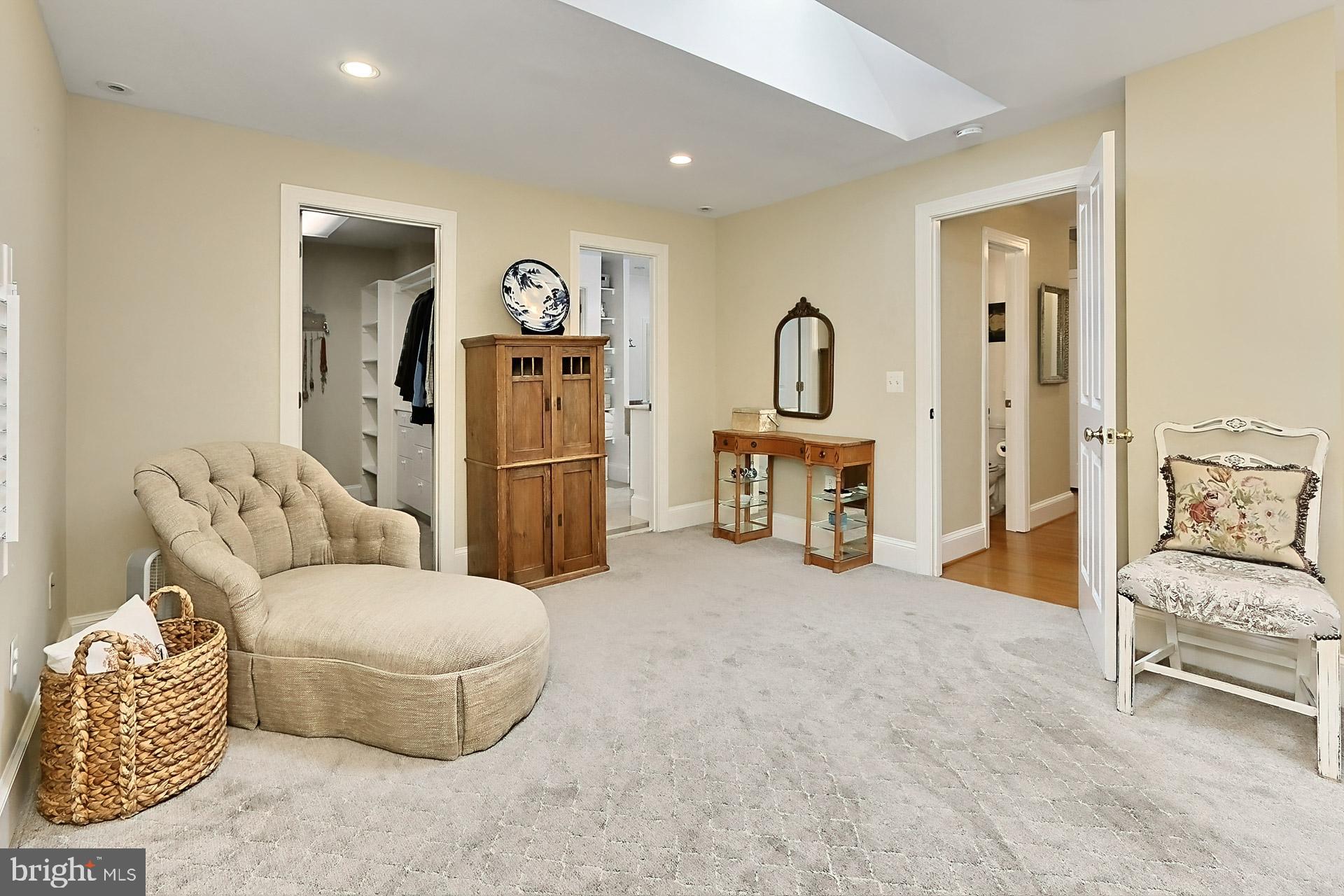 LEE HEIGHTS - Residential