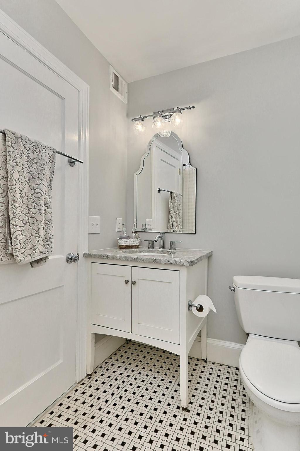 LEE HEIGHTS - Residential