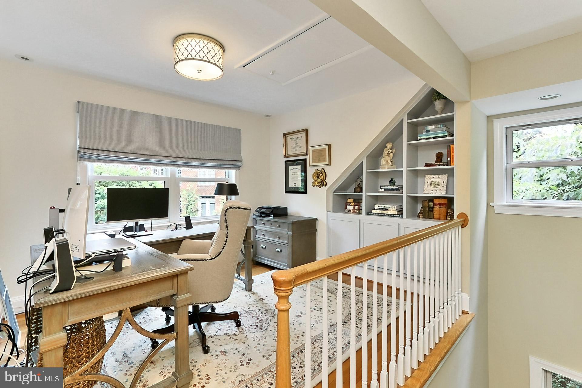 LEE HEIGHTS - Residential