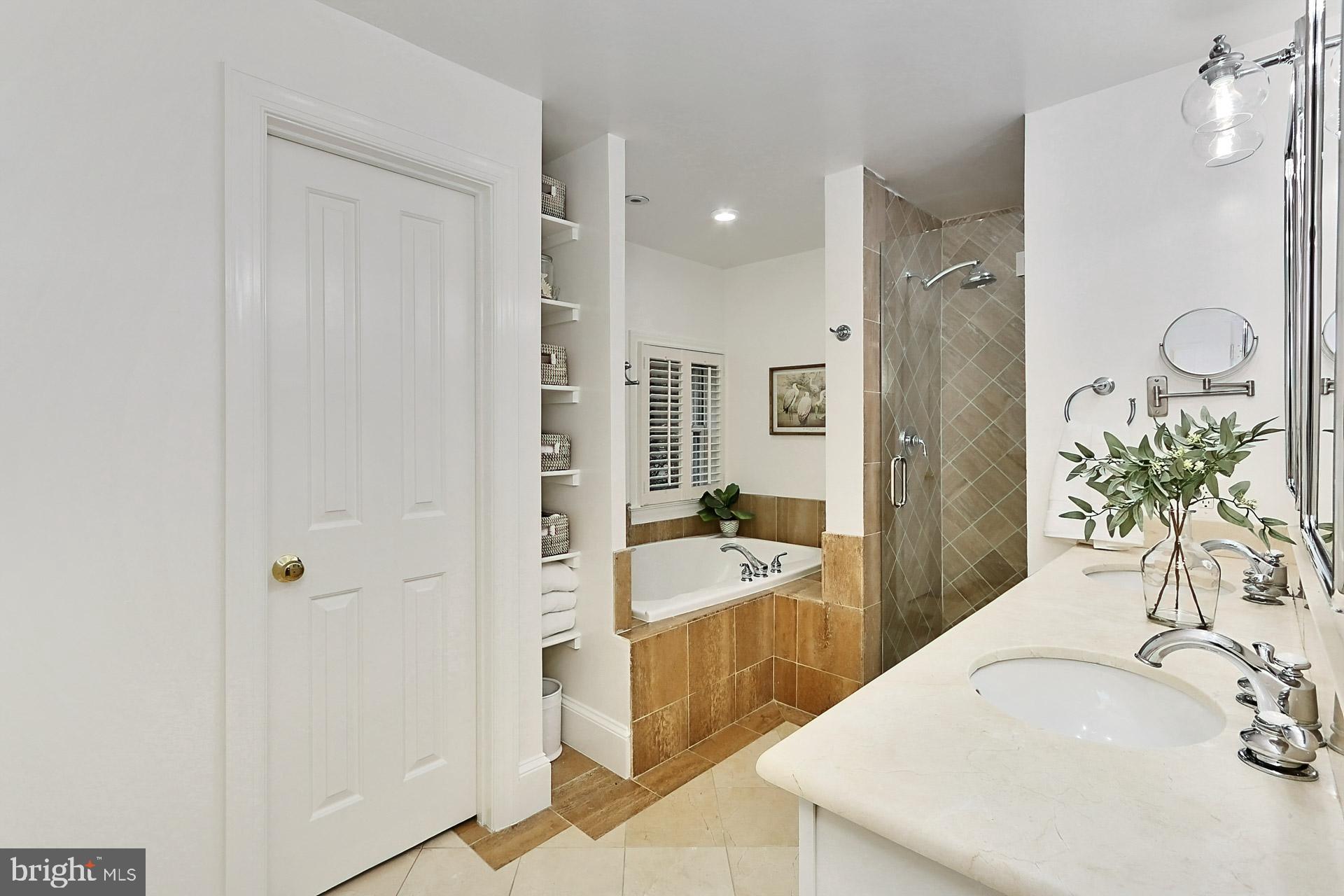 LEE HEIGHTS - Residential