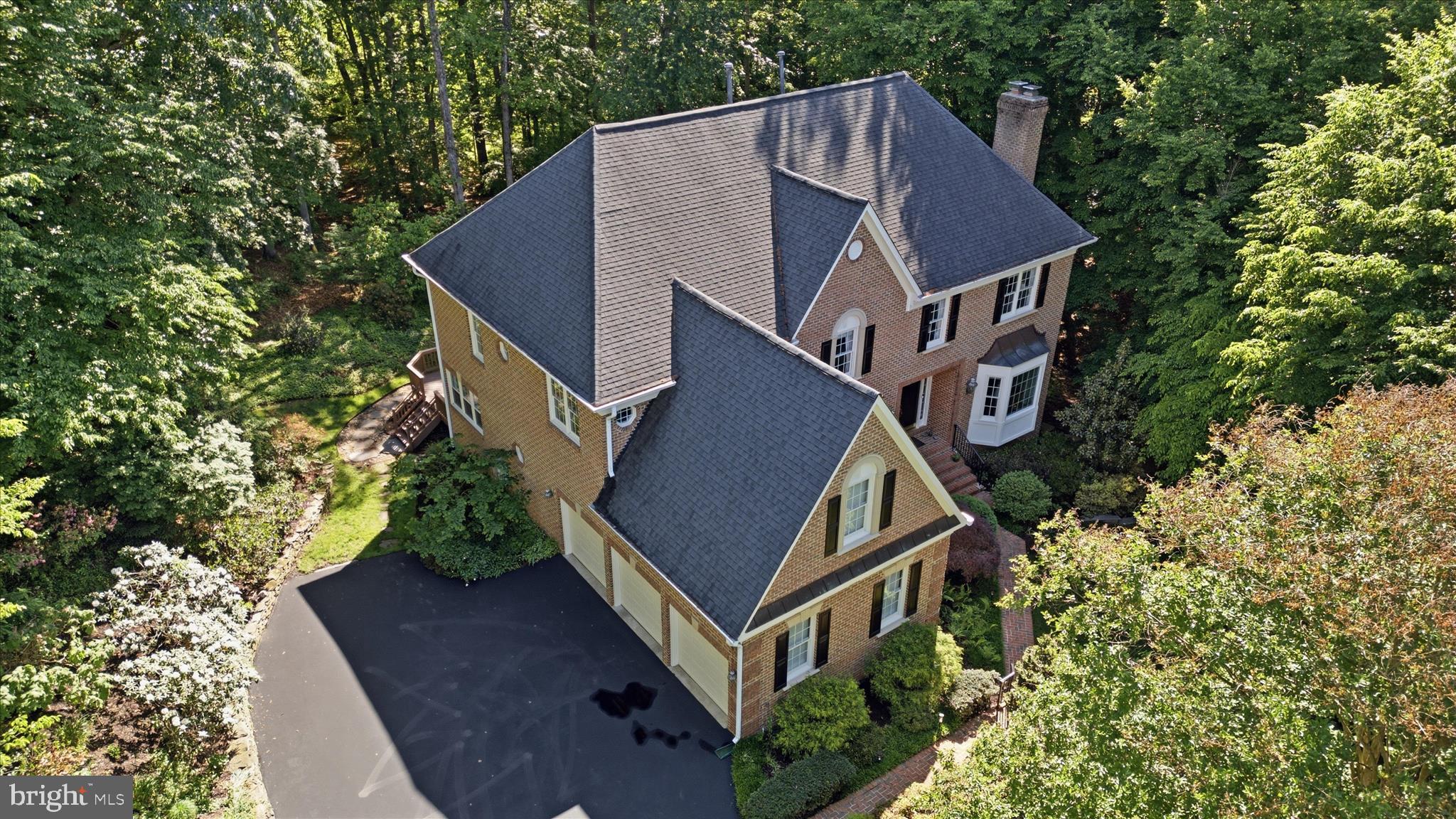 WENDOVER OAKS - Residential