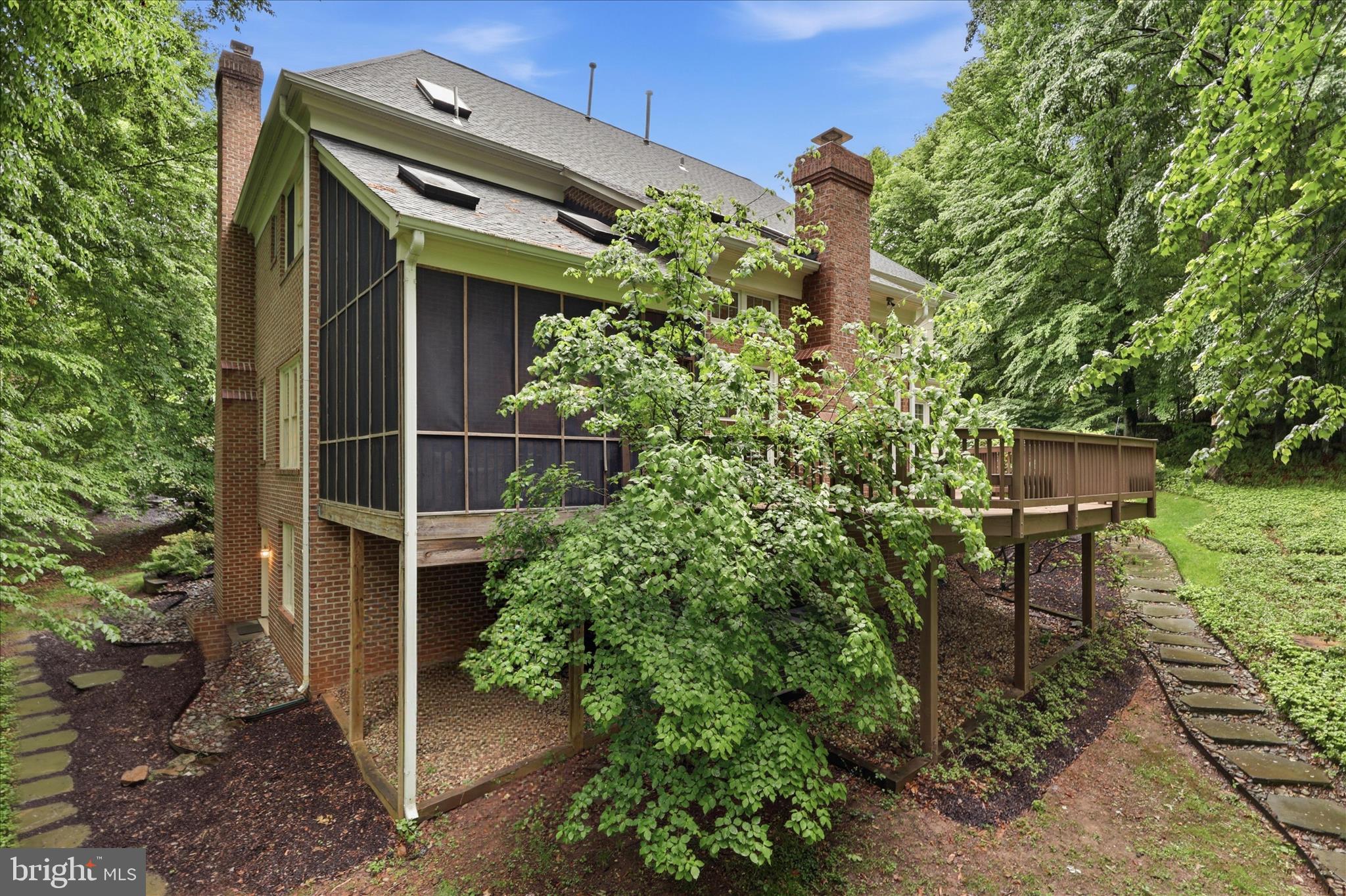 WENDOVER OAKS - Residential