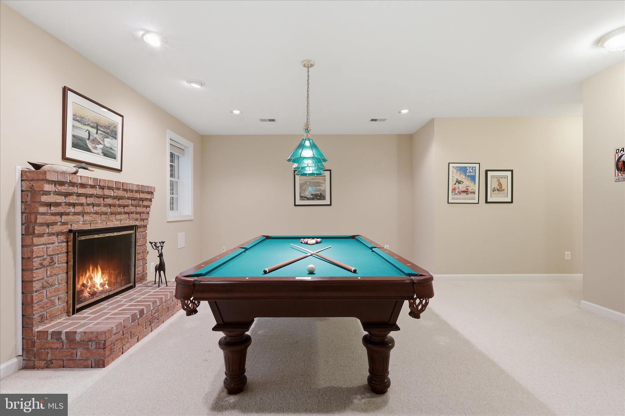 WENDOVER OAKS - Residential