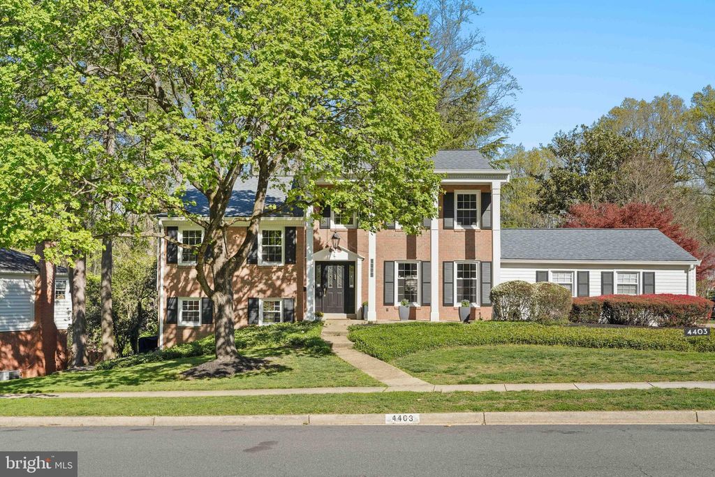 Photo of 4403 Wakefield Drive, ANNANDALE, VA 22003 (MLS # VAFX2292216)