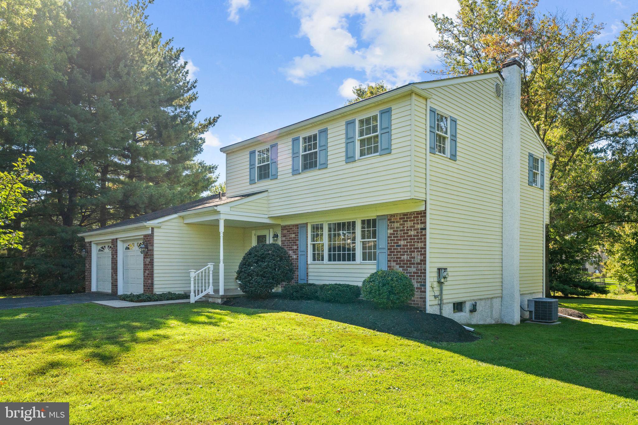 869 LAUREL LANE