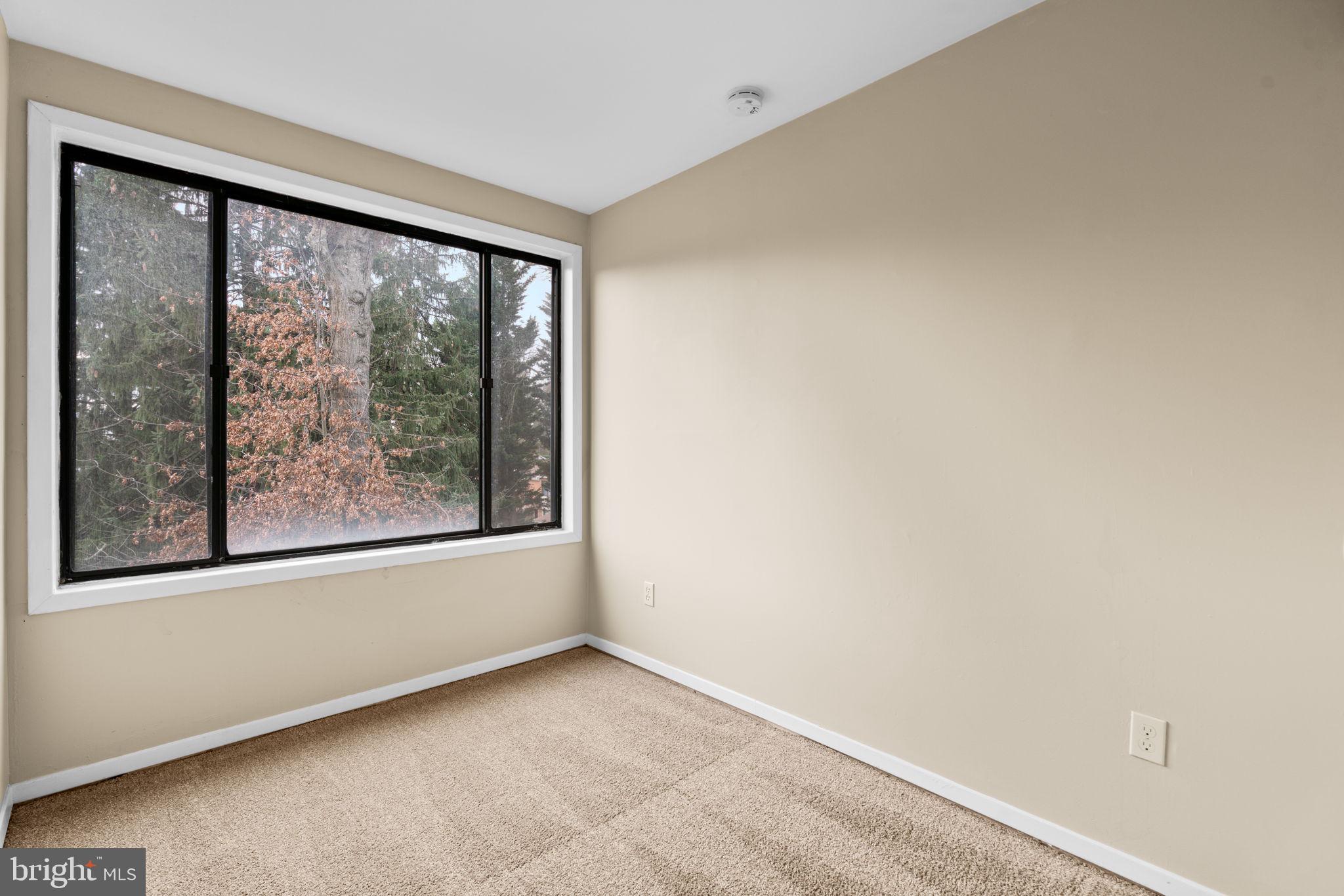 LONG REACH - Residential