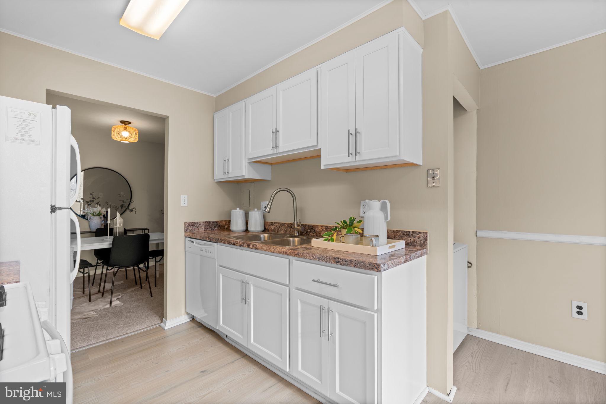 LONG REACH - Residential