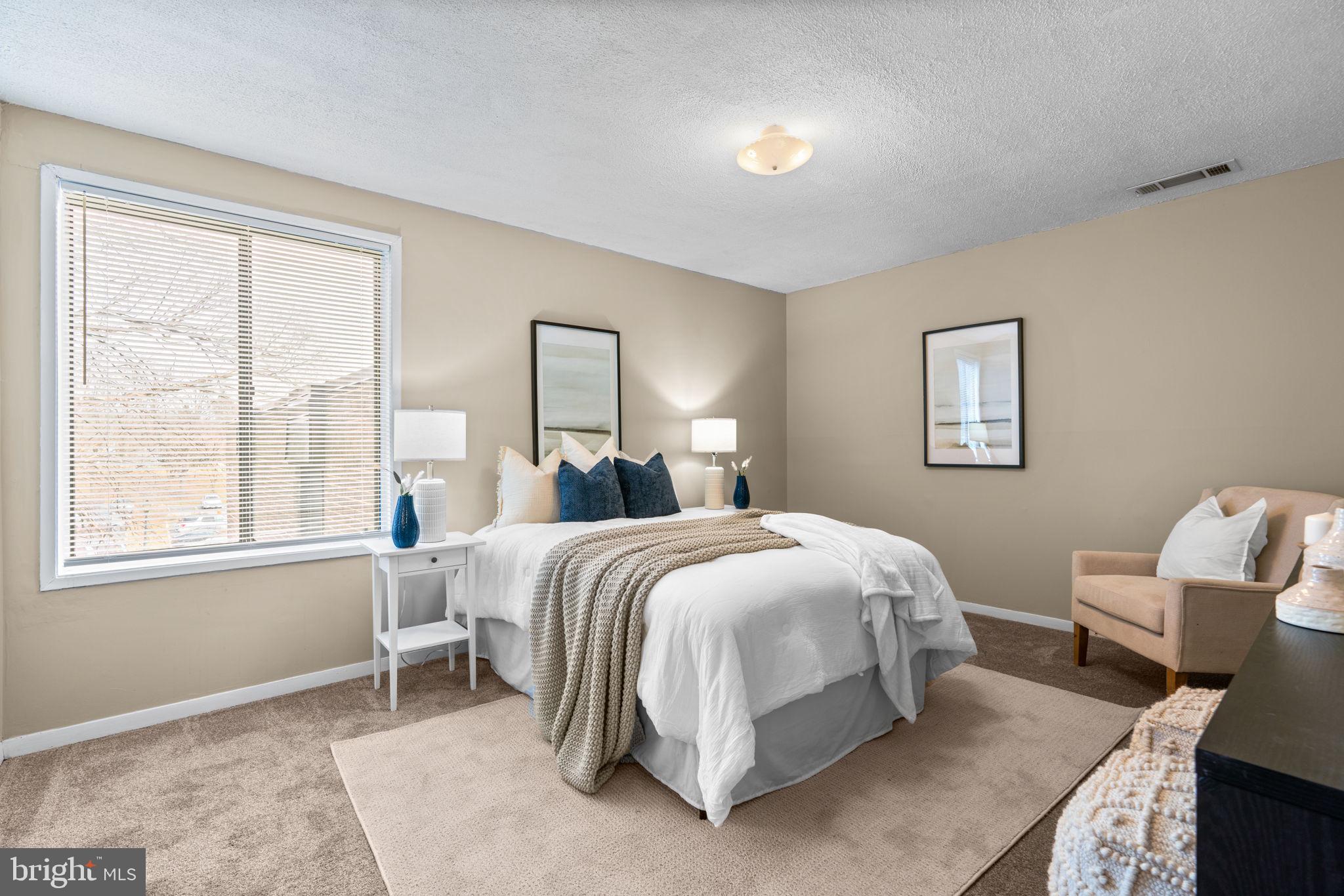 LONG REACH - Residential