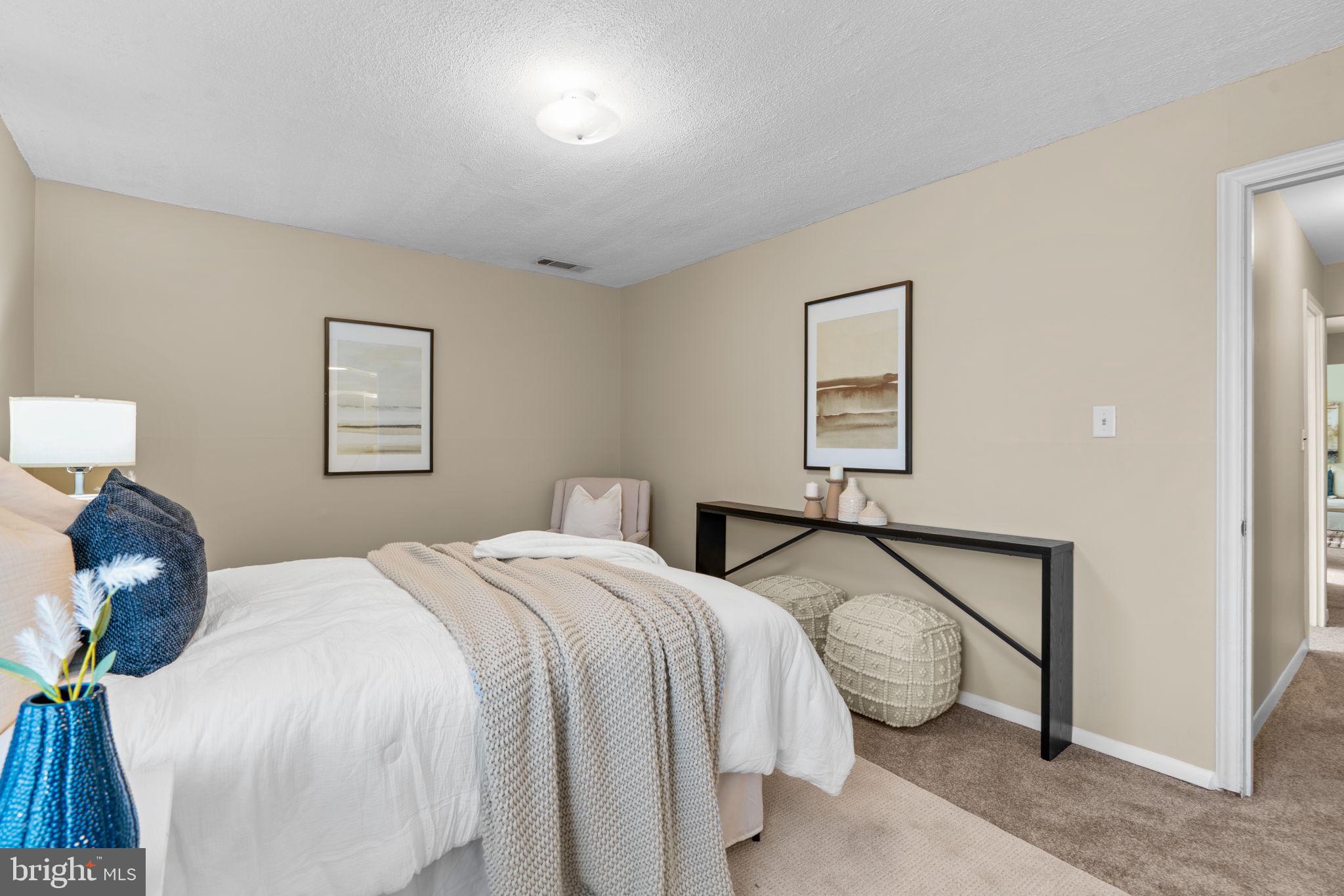 LONG REACH - Residential