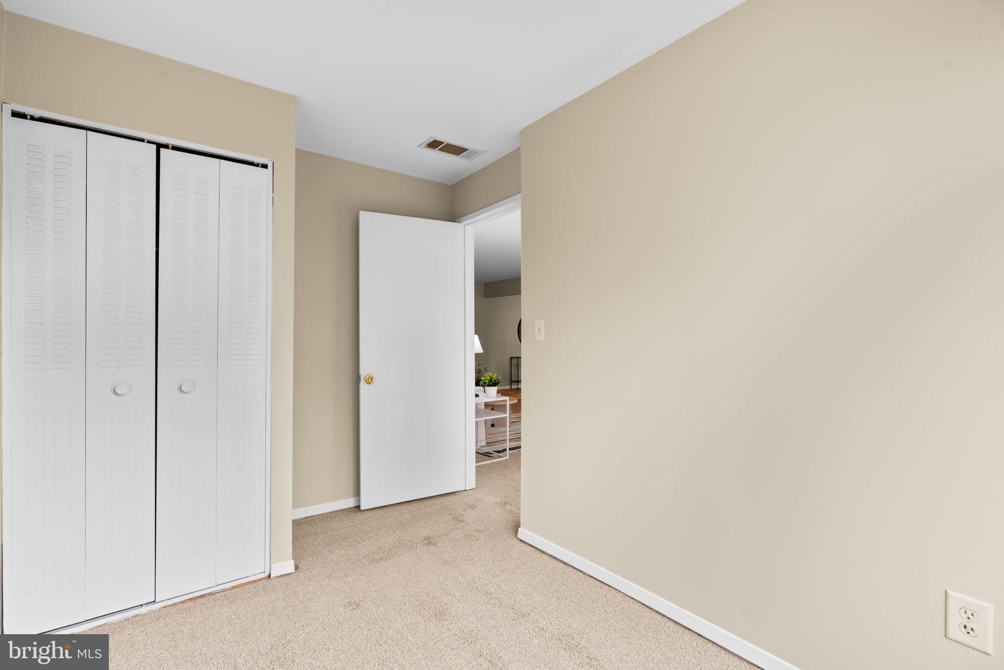 LONG REACH - Residential