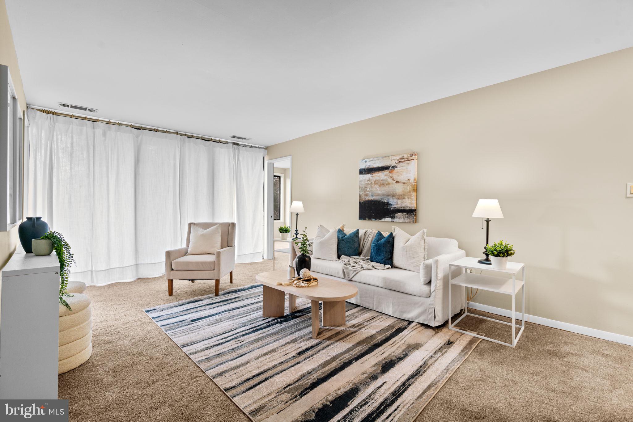 LONG REACH - Residential