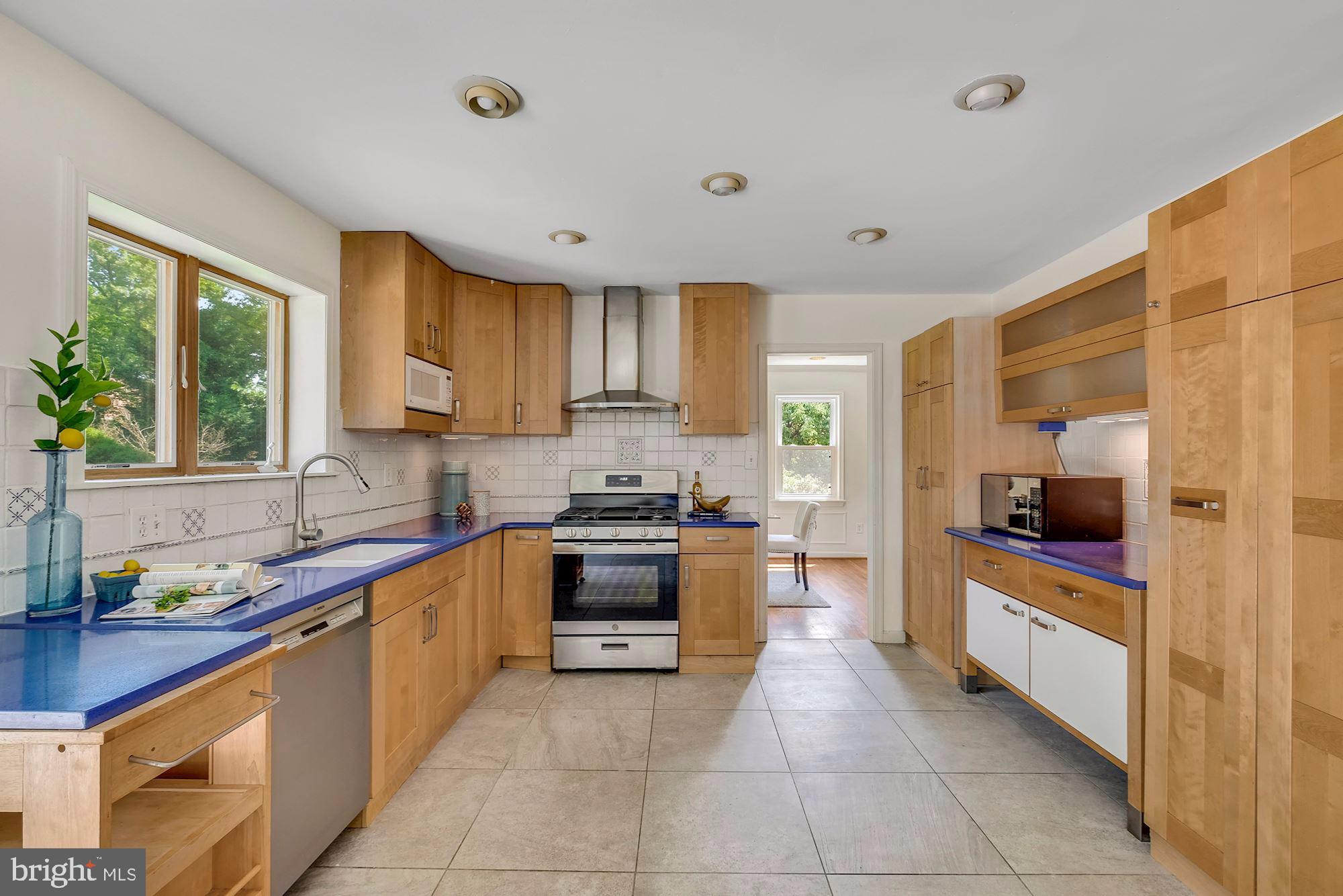 FALLS ORCHARD - Residential