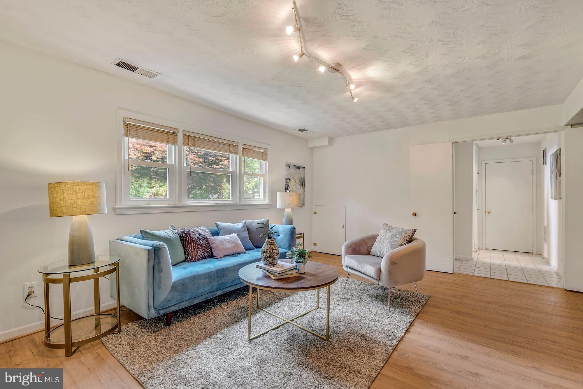 FALLS ORCHARD - Residential