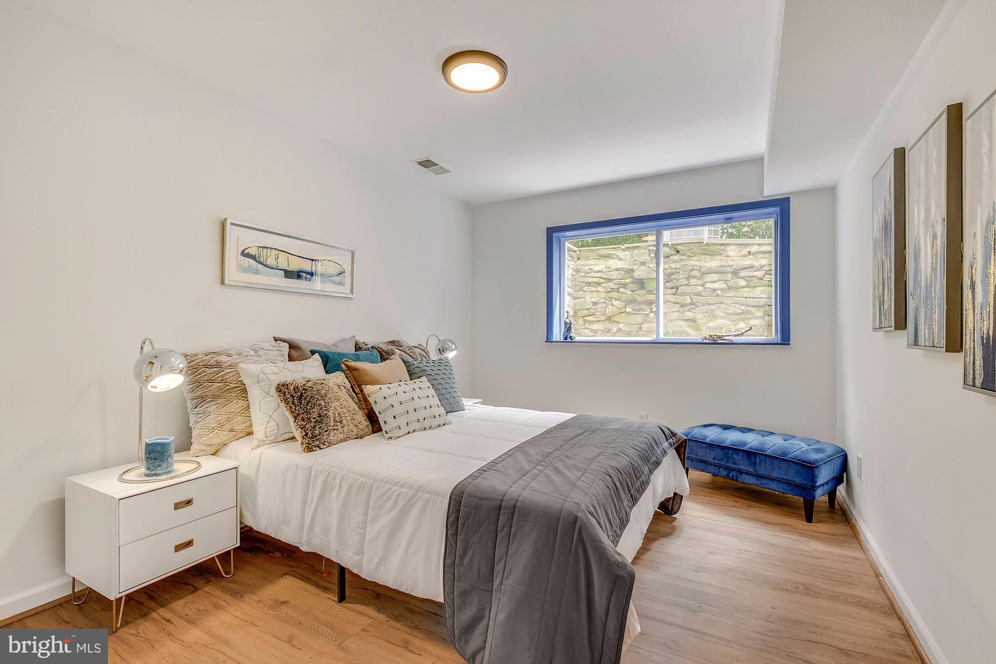 FALLS ORCHARD - Residential