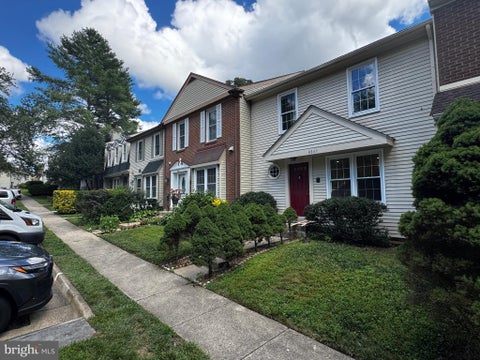 Photo of 8847 Winding Hollow Way, SPRINGFIELD, VA 22152 (MLS # VAFX2333604)