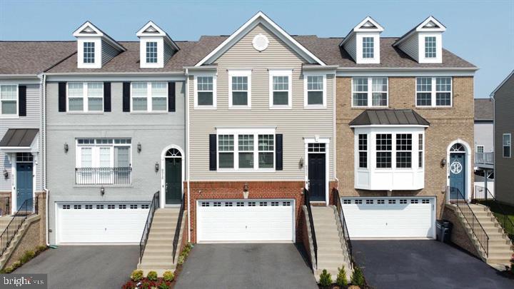 BRADLEY SQUARE - Residential Lease