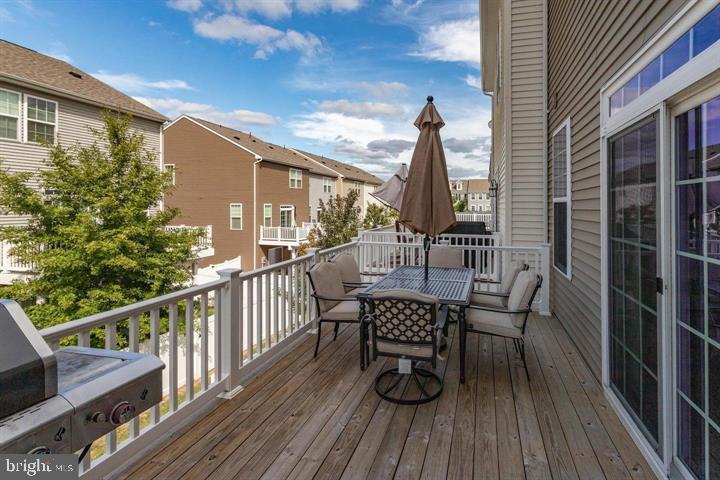 BRADLEY SQUARE - Residential Lease