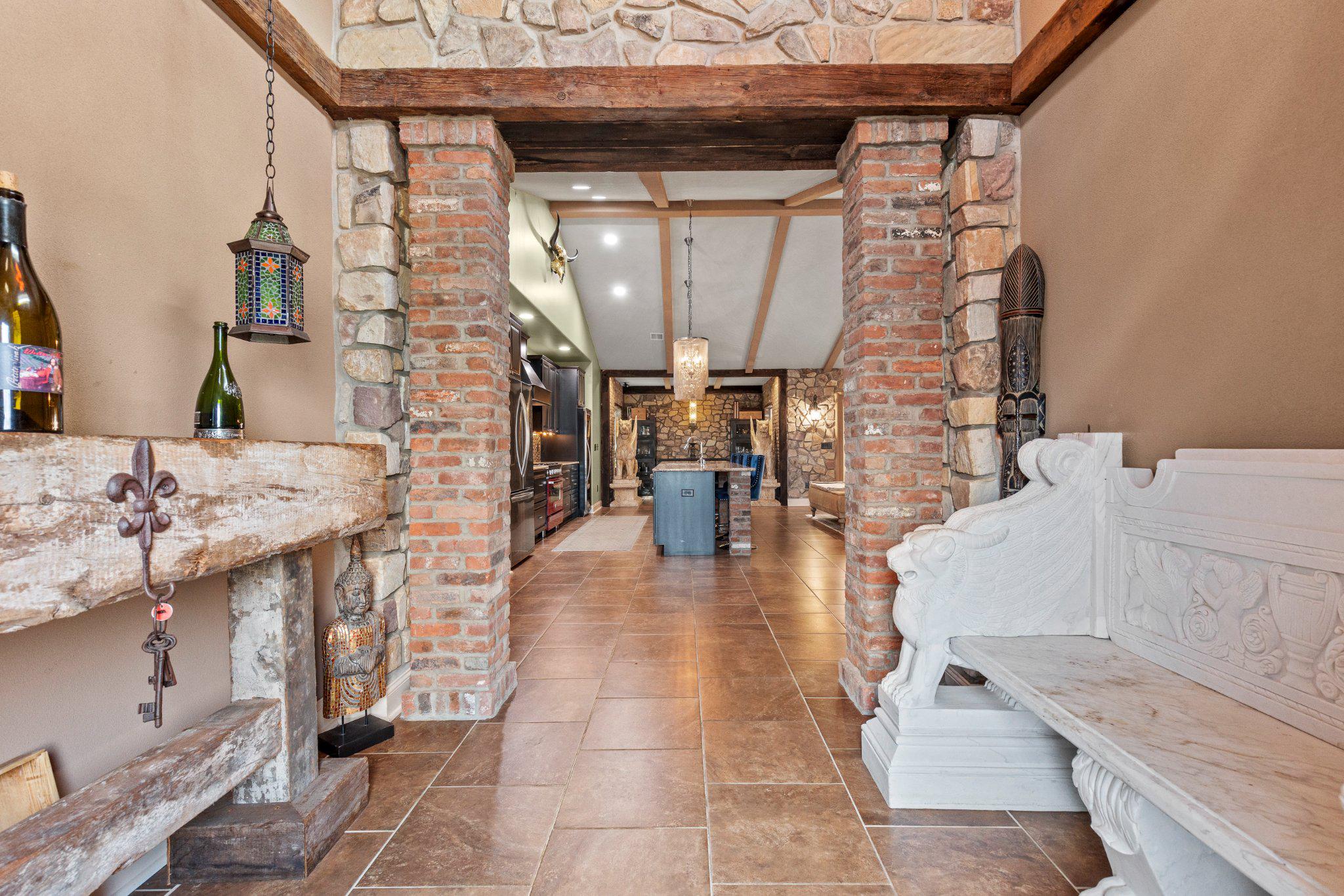 LAUXMONT FARMS - Residential