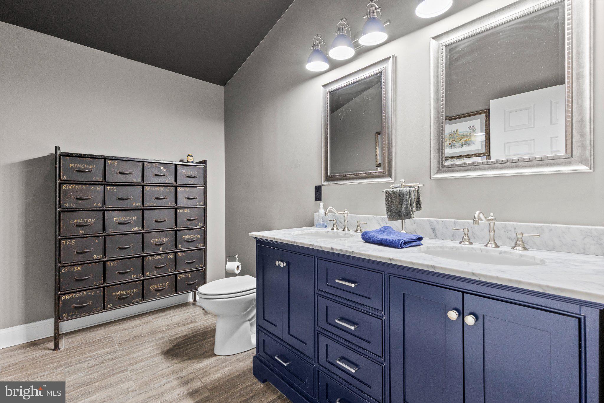 LAUXMONT FARMS - Residential