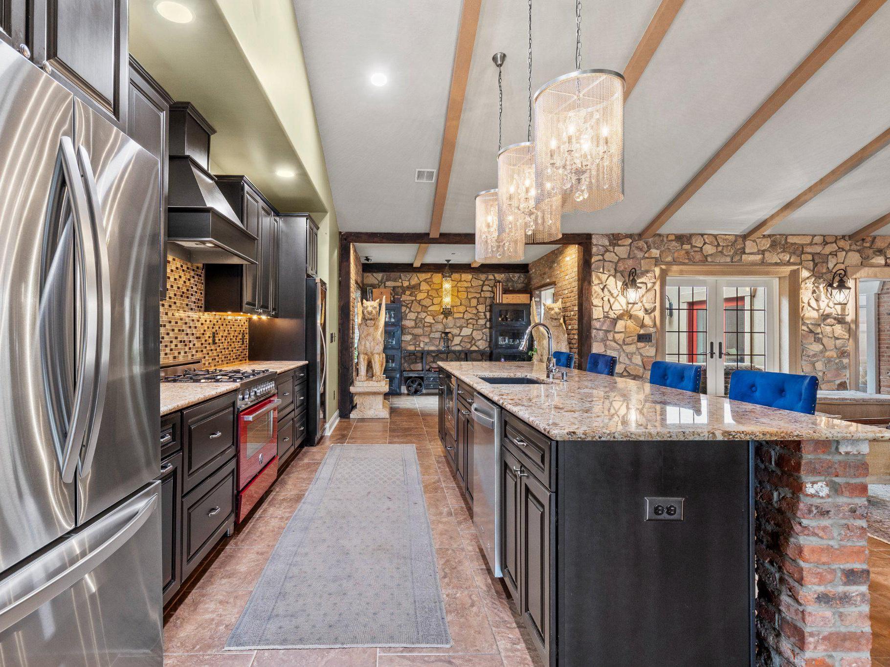 LAUXMONT FARMS - Residential