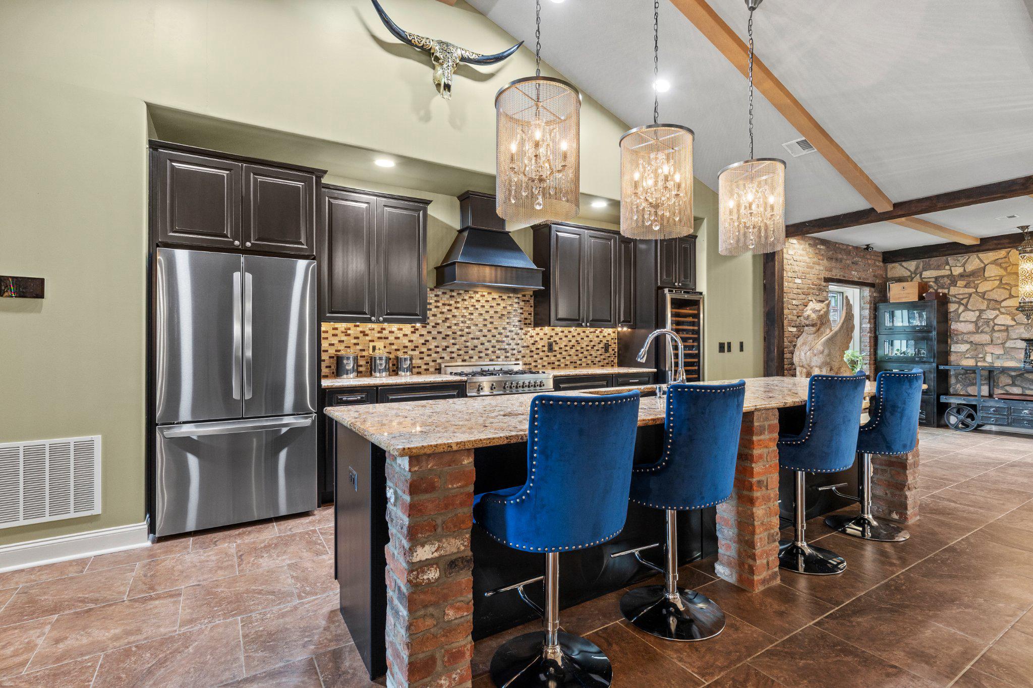 LAUXMONT FARMS - Residential