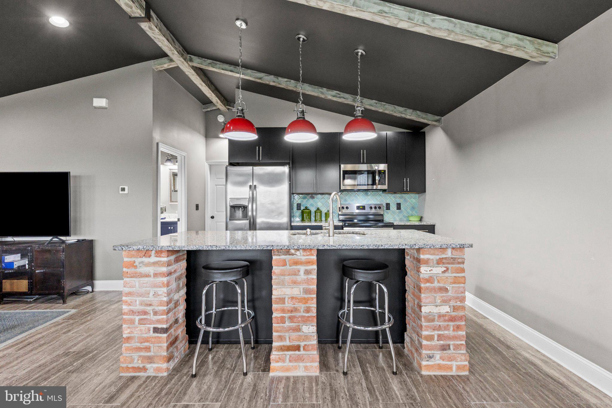 LAUXMONT FARMS - Residential